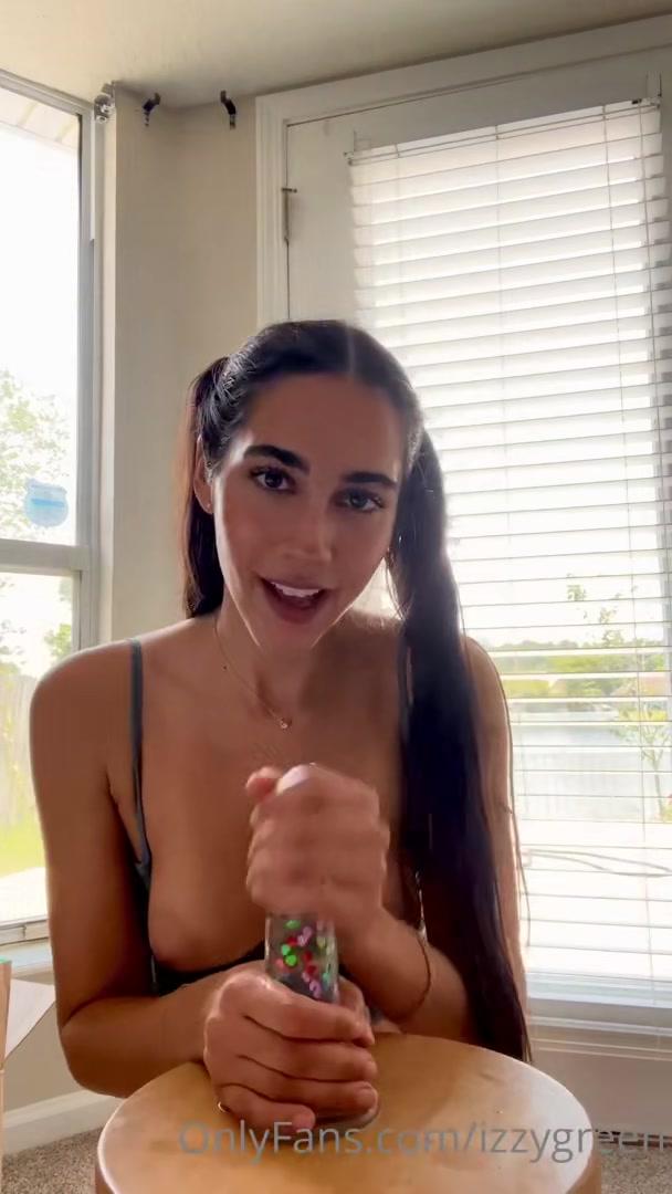 Izzy Green JOI Dildo Blowjob OnlyFans Video Leaked