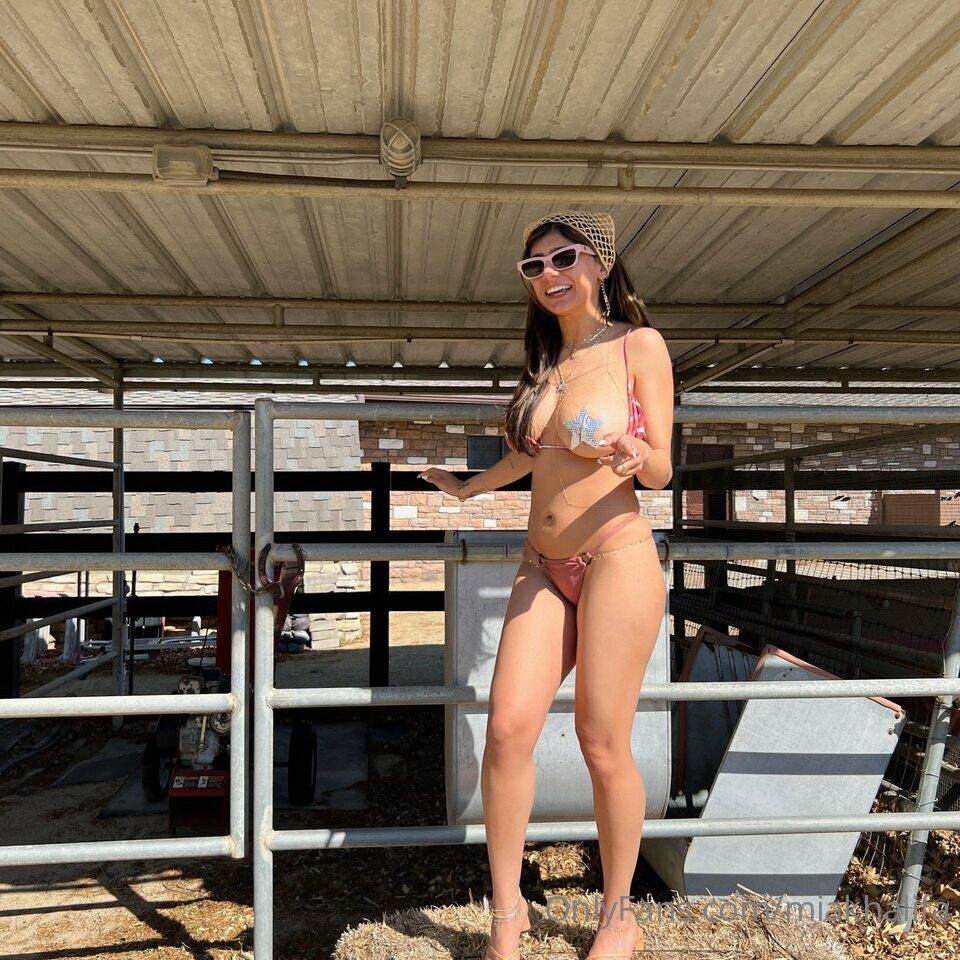 Mia Khalifa Bikini Strip Outdoor Farm OnlyFans Set Leaked