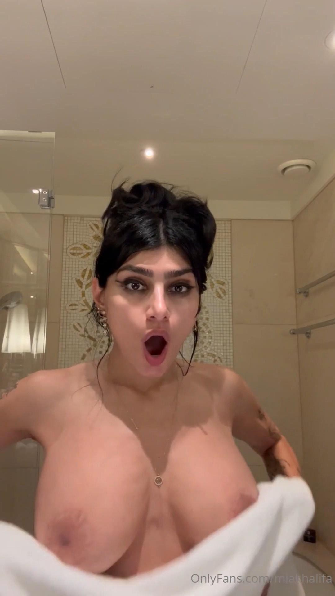 Mia Khalifa Topless Teeth Brushing OnlyFans Video Leaked