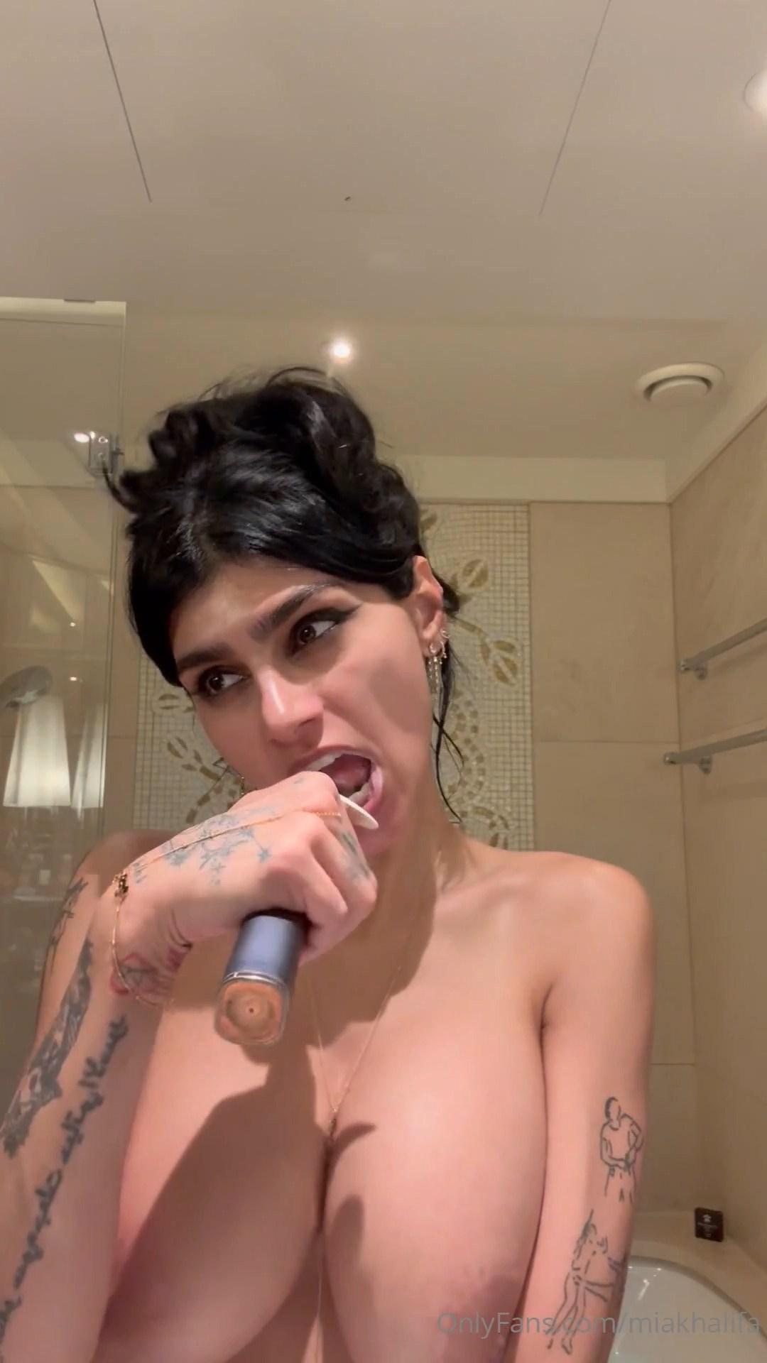 Mia Khalifa Topless Teeth Brushing OnlyFans Video Leaked