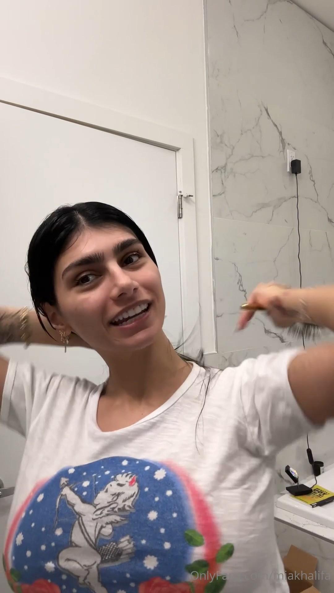 Mia Khalifa Nude Dressing After Shower OnlyFans Video