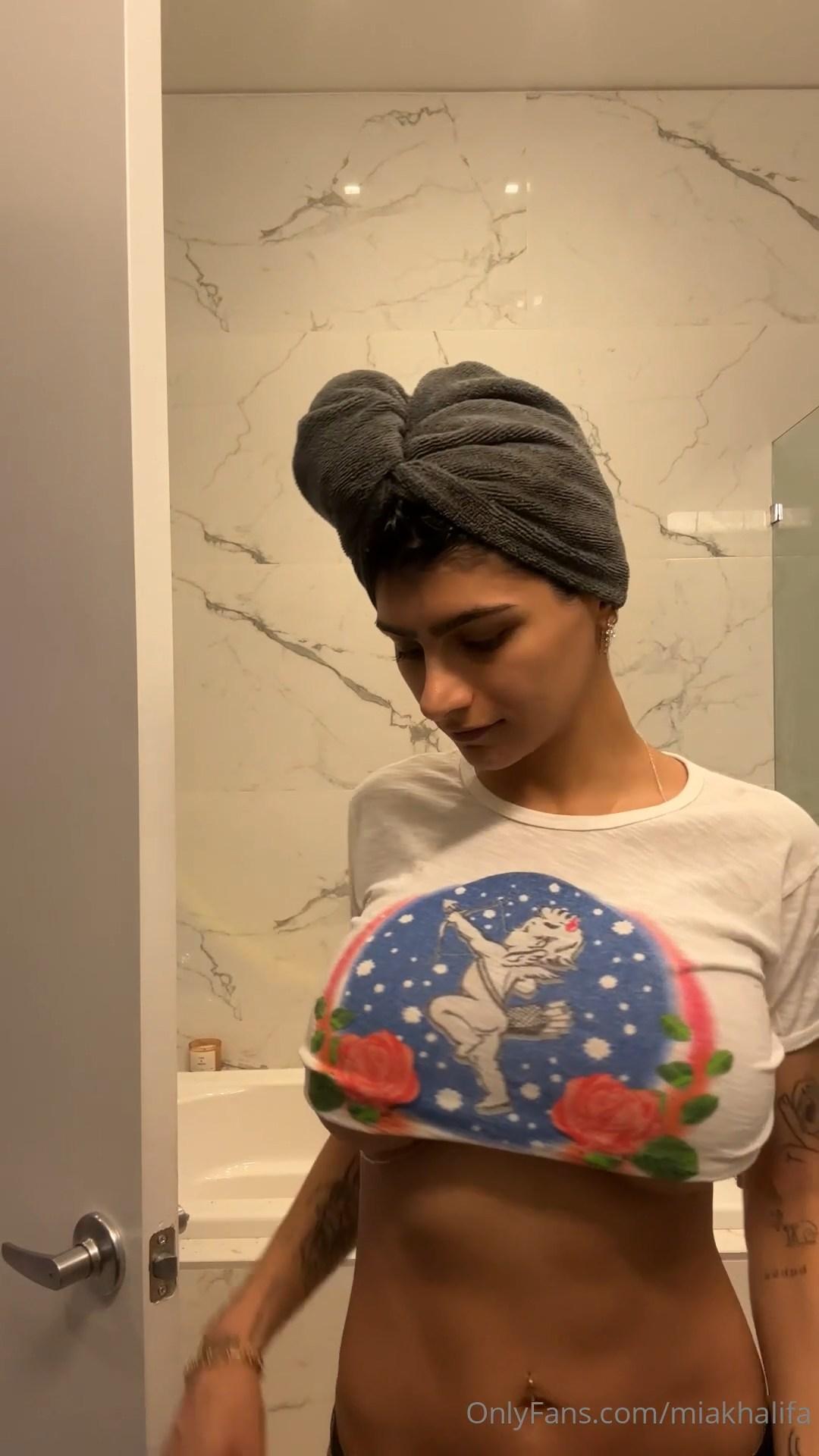 Mia Khalifa Nude Dressing After Shower OnlyFans Video