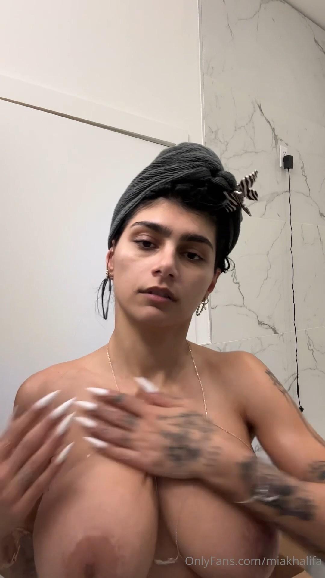 Mia Khalifa Nude Dressing After Shower OnlyFans Video