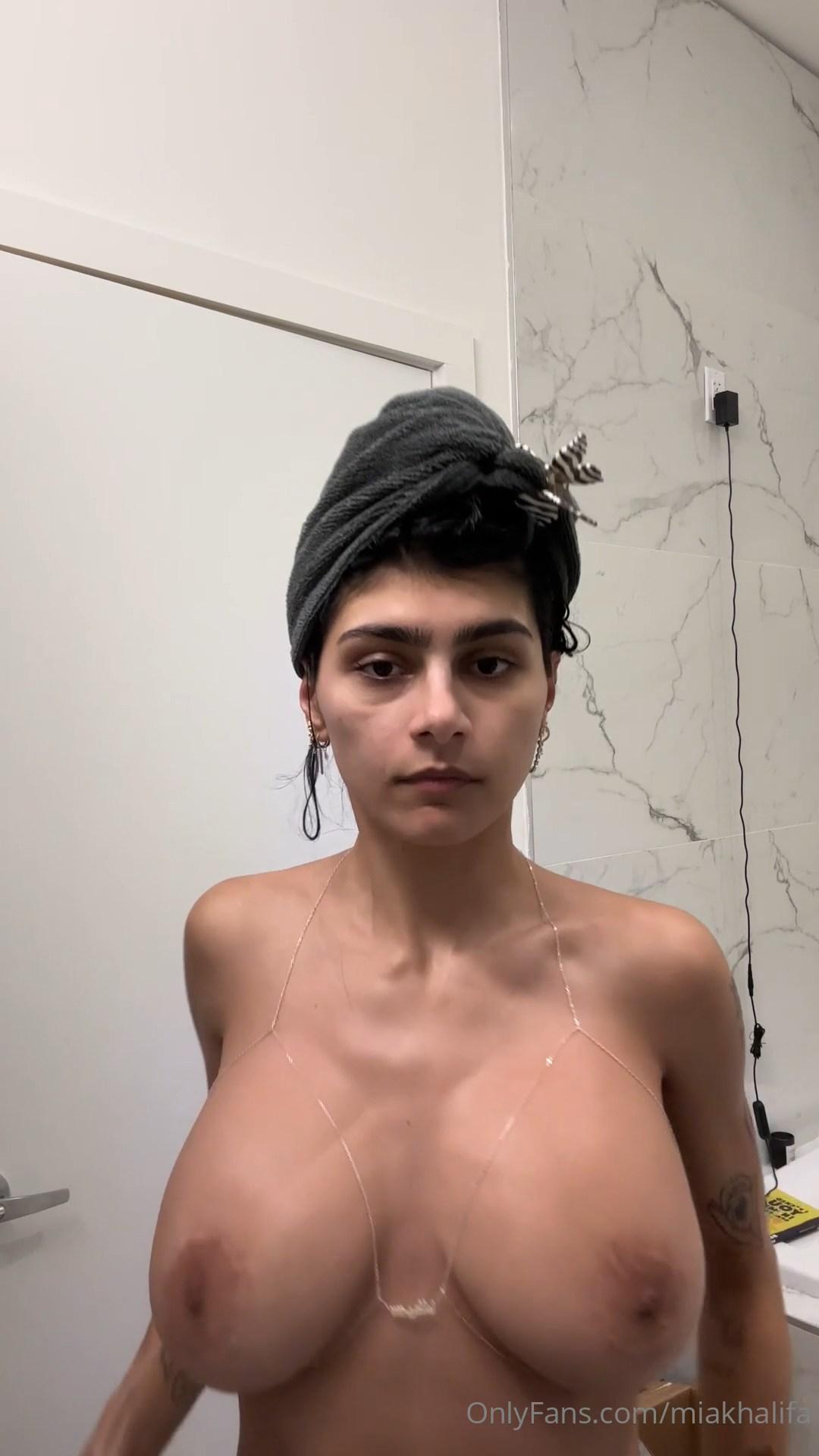 Mia Khalifa Nude Dressing After Shower OnlyFans Video