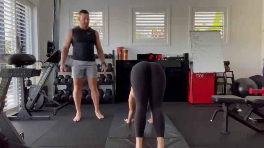 Isabelle Eleanore Gym Tights Strip OnlyFans Video Leaked