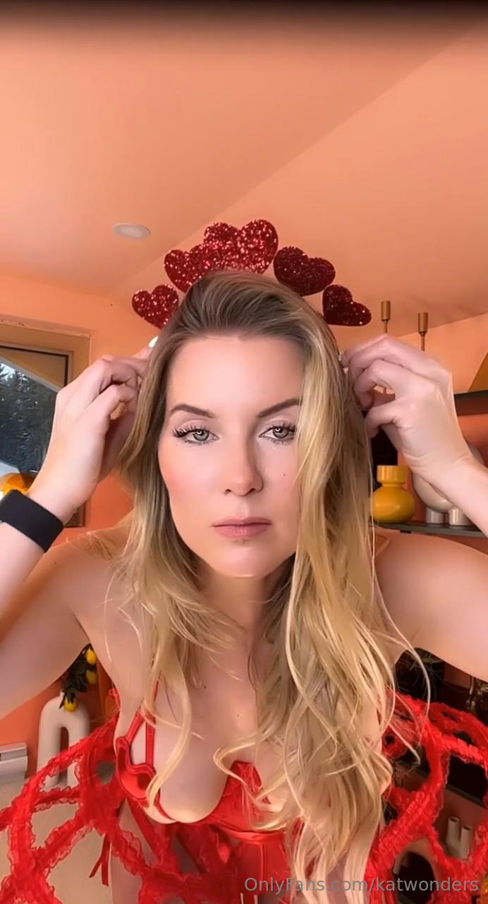 Kat Wonders Valentine’s Day Lingerie Haul Onlyfans Video