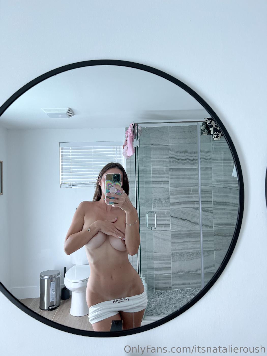 Natalie Roush Bathroom Mirror Selfies Onlyfans Set Leaked