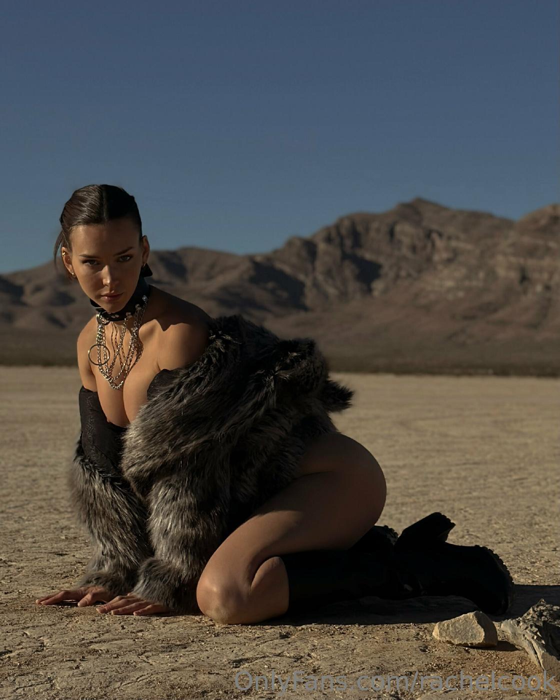 Rachel Cook Naked Desert Modeling Photoshoot Set Leaked