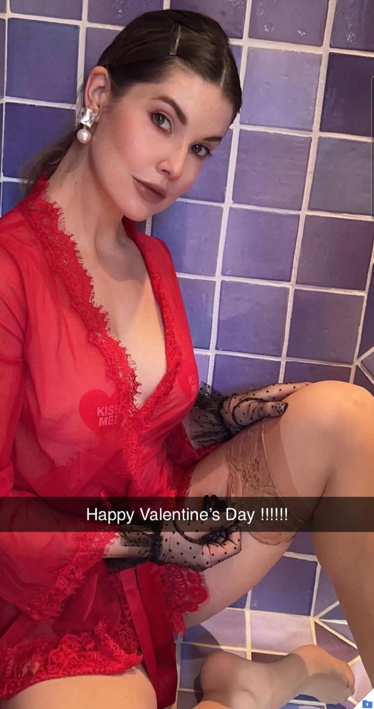 Amanda Cerny Valentines Day Kiss Me Pasties Onlyfans Set Leaked