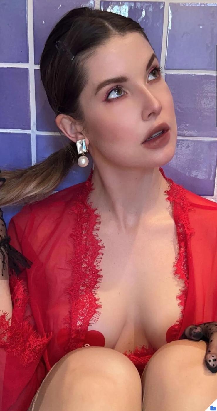 Amanda Cerny Valentines Day Kiss Me Pasties Onlyfans Set Leaked