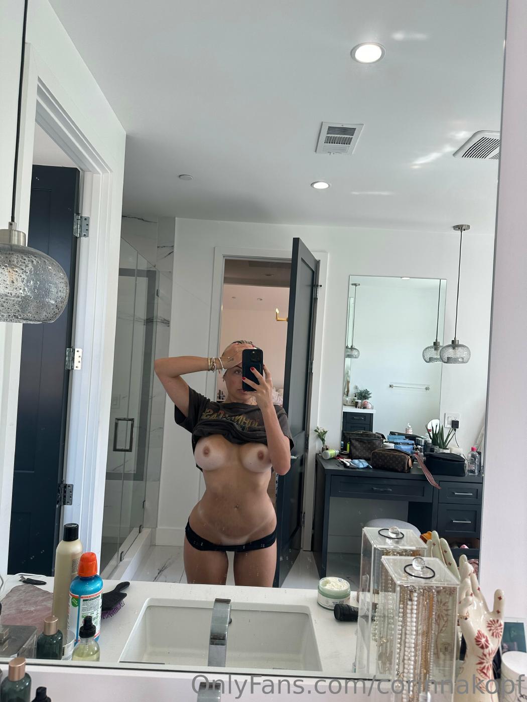 Corinna Kopf Bathroom Mirror Selfies Onlyfans Set Leaked