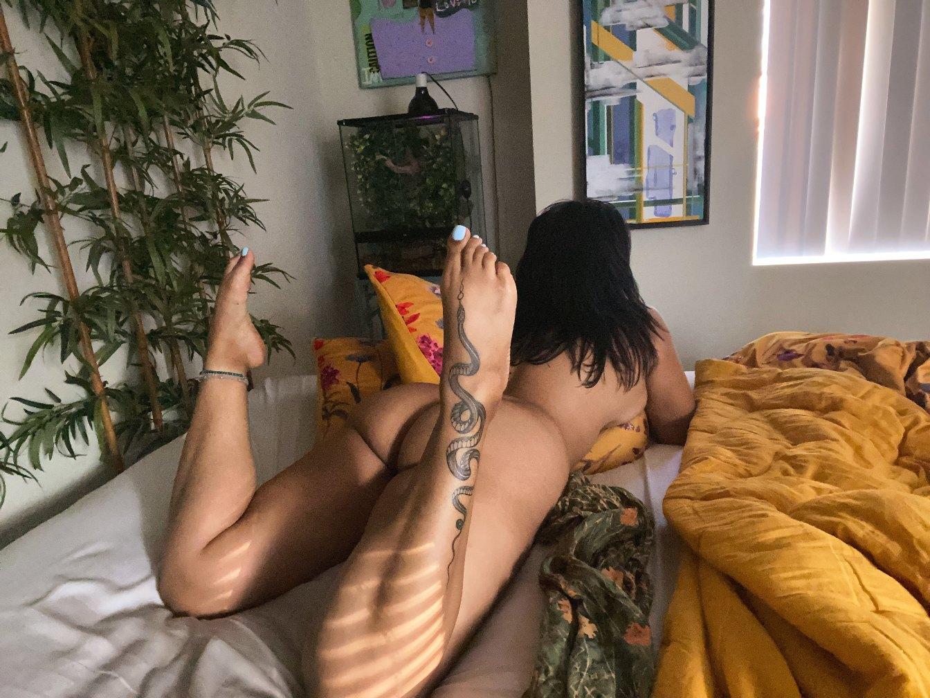 Emily Cheree Pussy Skirt Strip Onlyfans Nudes Leaked