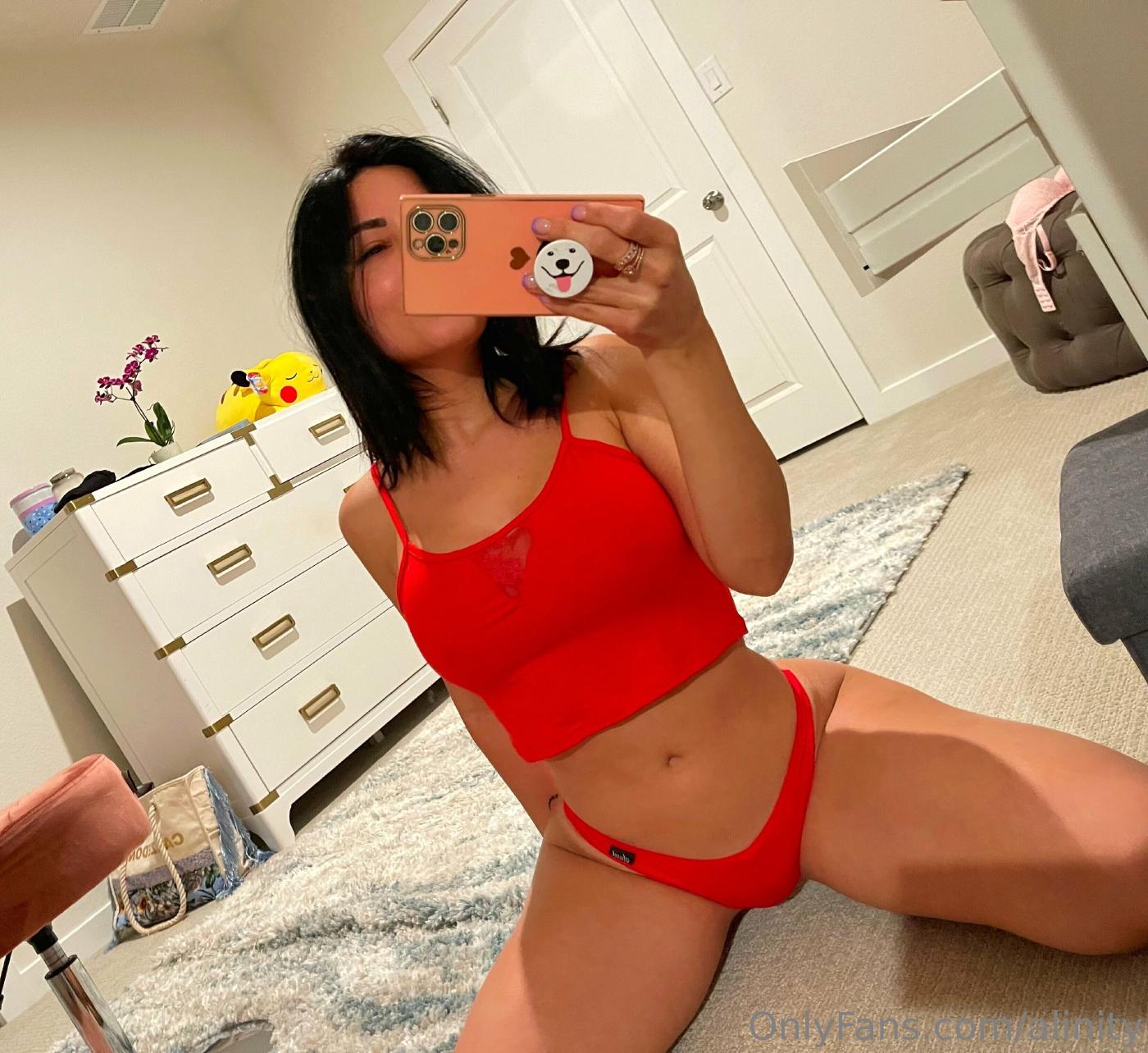 Alinity Braless Mirror Selfies Onlyfans Set Leaked