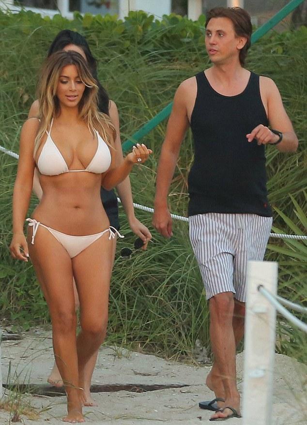 Kim Kardashian Bikini Beach Candid Set Leaked