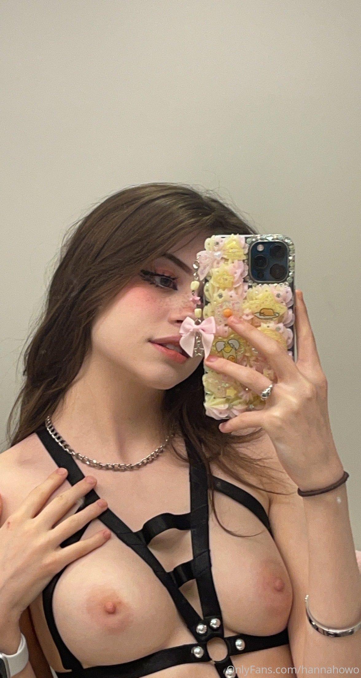 Hannah Owo Nude One-Piece Strap Selfies Onlyfans Set Leaked