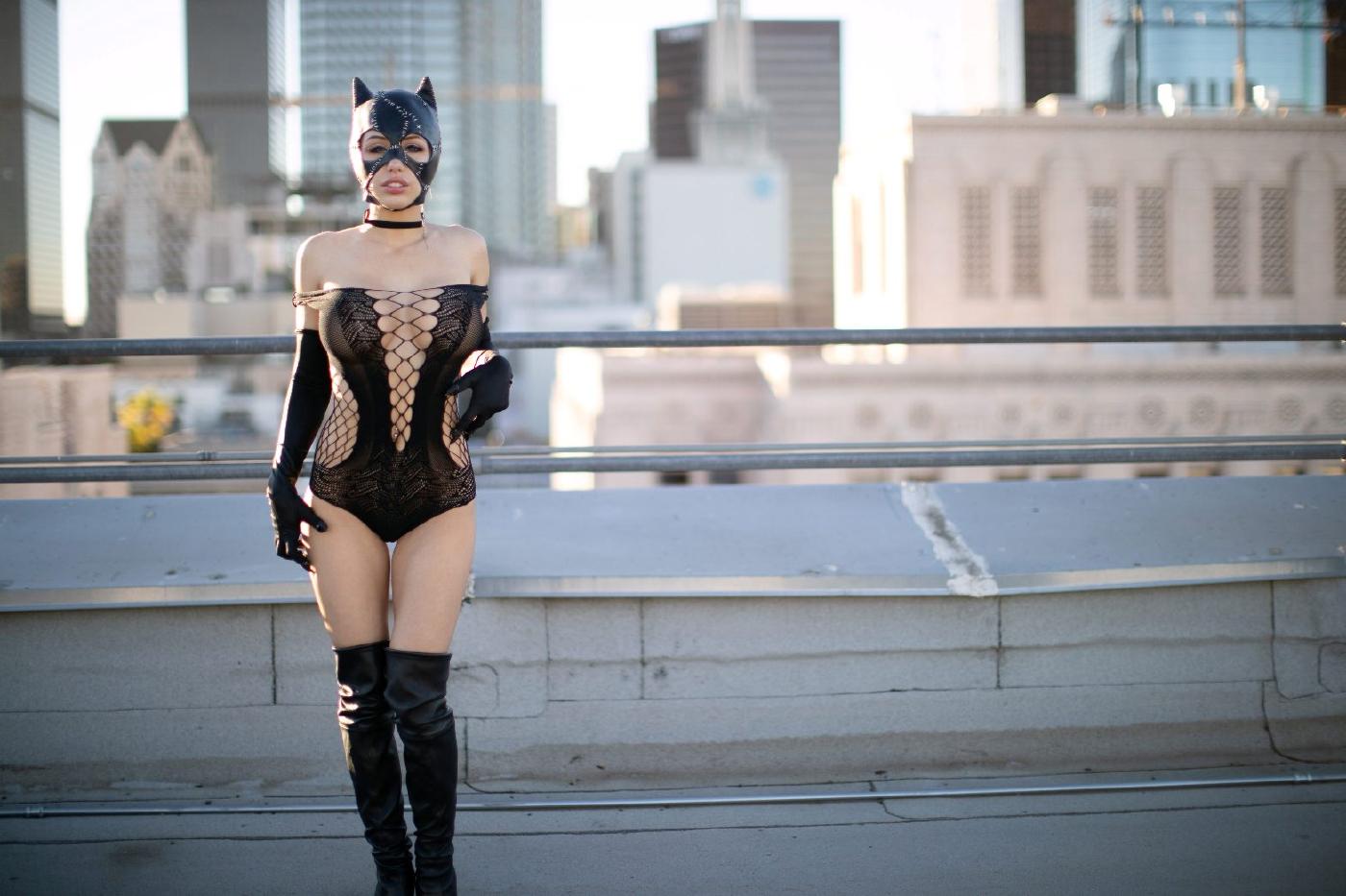 Liz Katz Nude Catwoman Bondage Costume Onlyfans Set Leaked