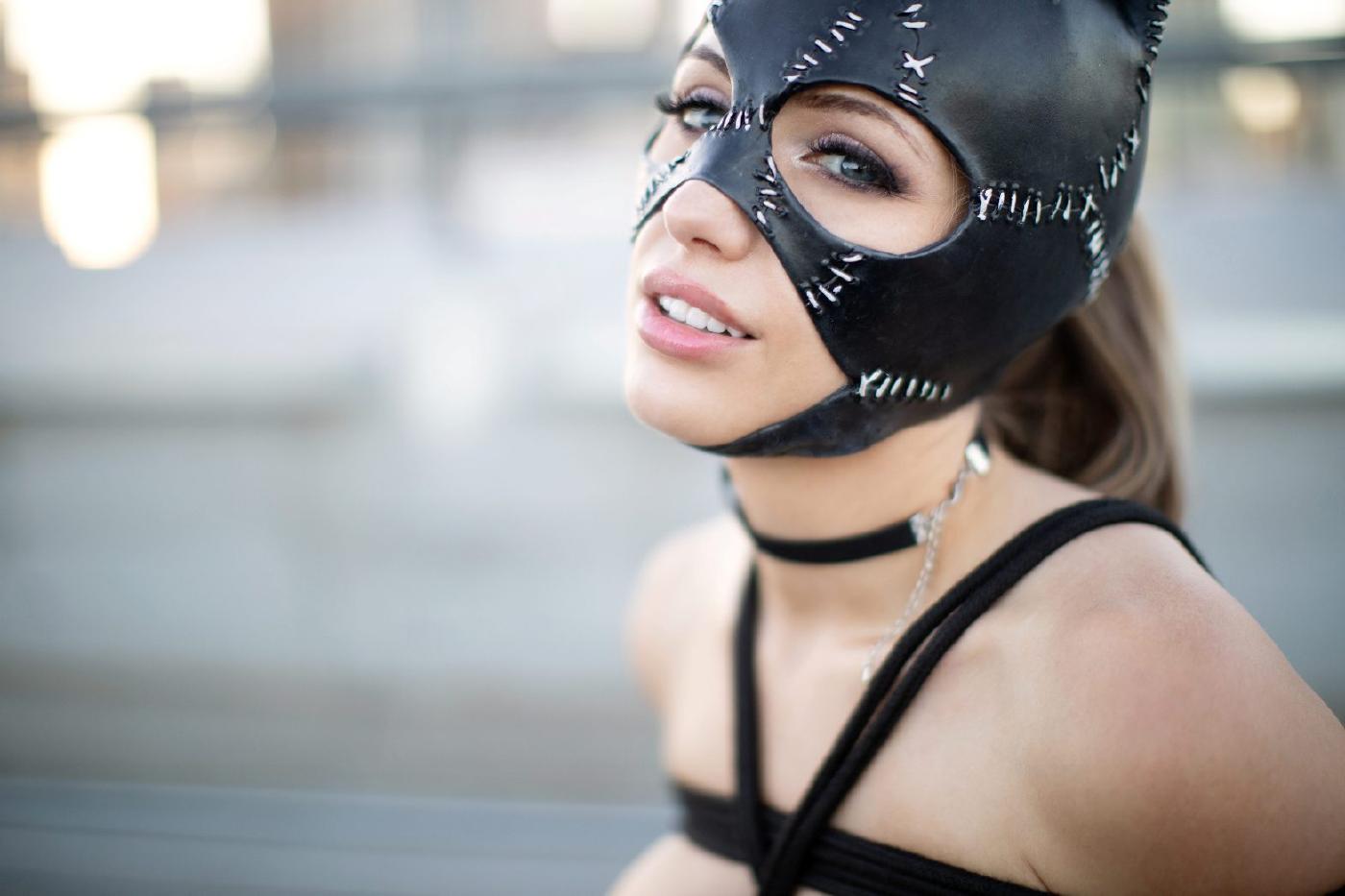 Liz Katz Nude Catwoman Bondage Costume Onlyfans Set Leaked