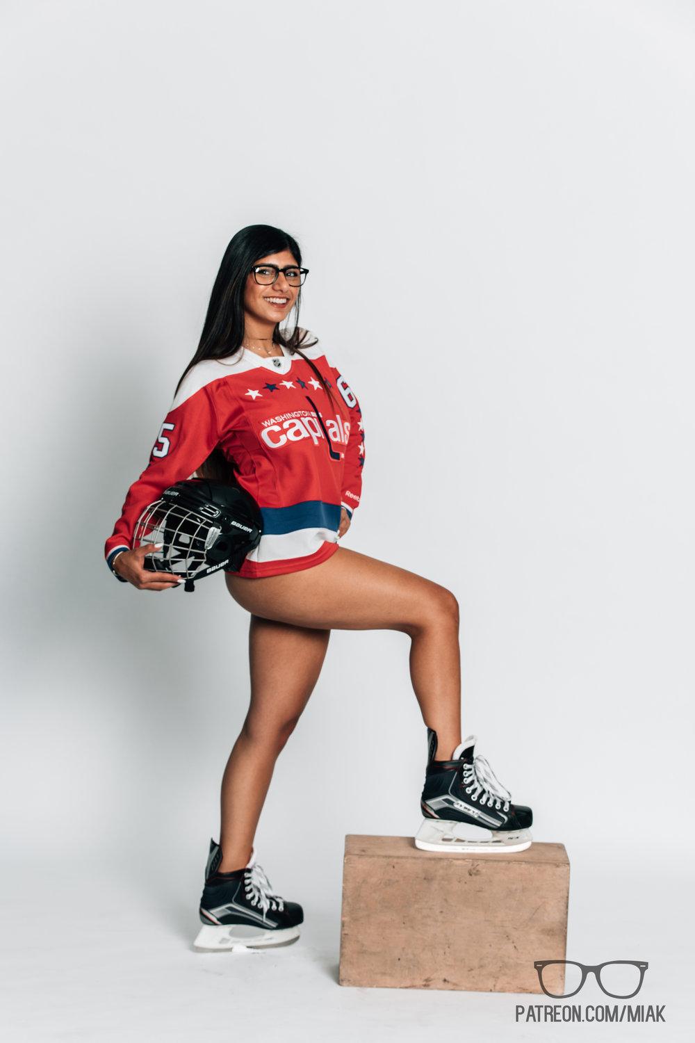 Mia Khalifa Hockey Jersey Sexy Photoshoot Set Leaked