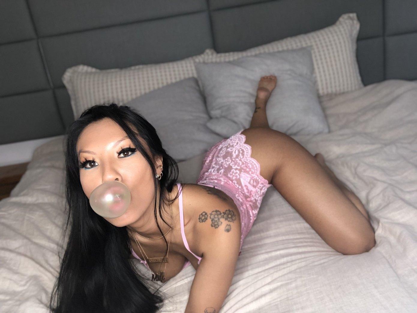 Asa Akira Bedroom Lingerie Posing Set Onlyfans Leaked