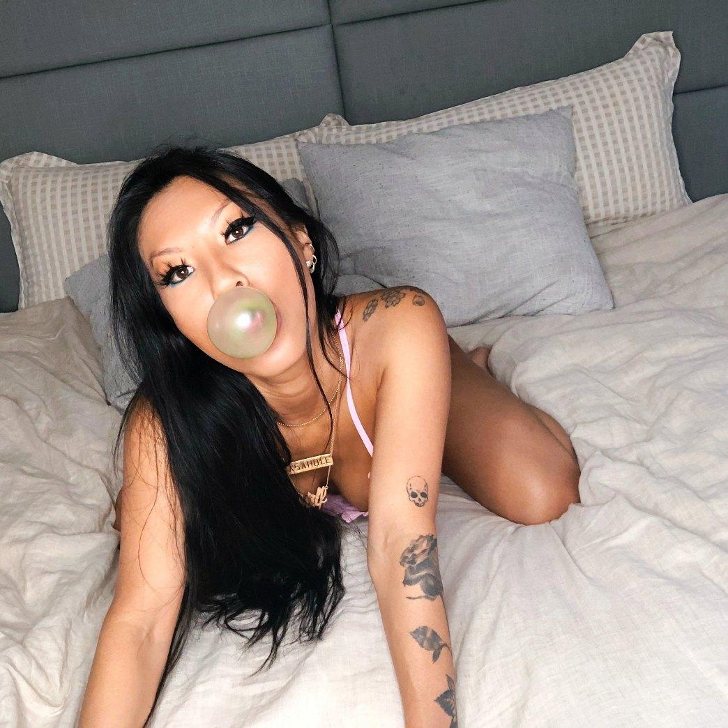 Asa Akira Bedroom Lingerie Posing Set Onlyfans Leaked