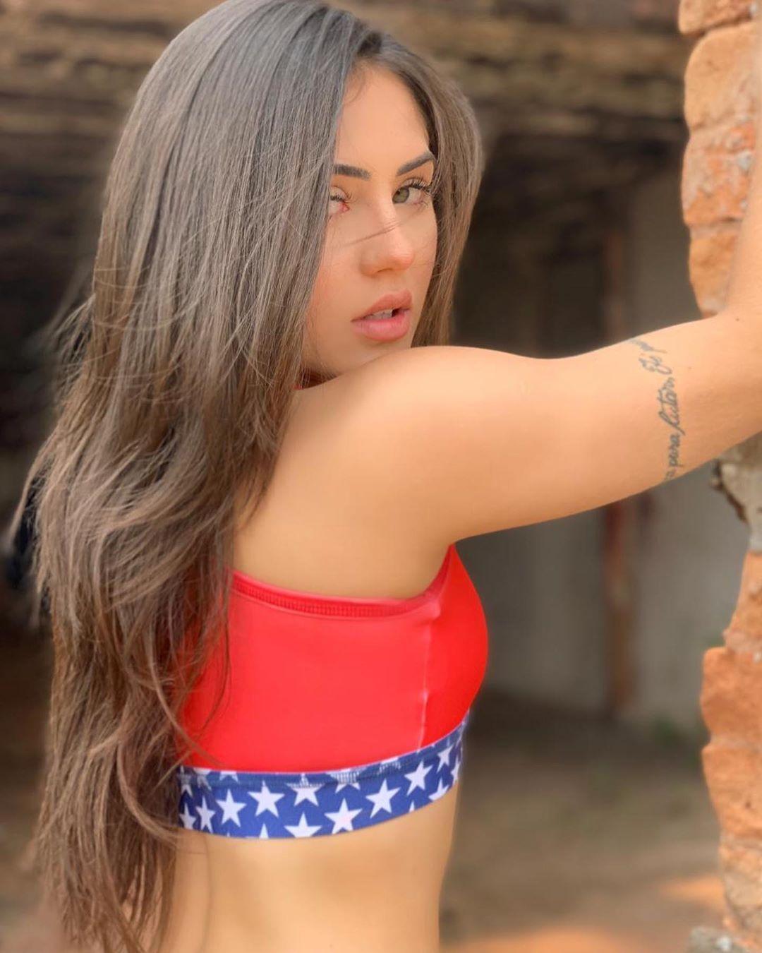 Giovanna Eburneo Wonder Woman Photoshoot Set Leaked