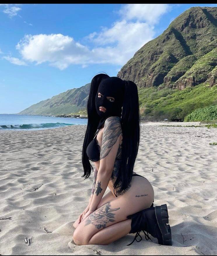 Bella Poarch Bikini Beach Mask Photoshoot Set Leaked