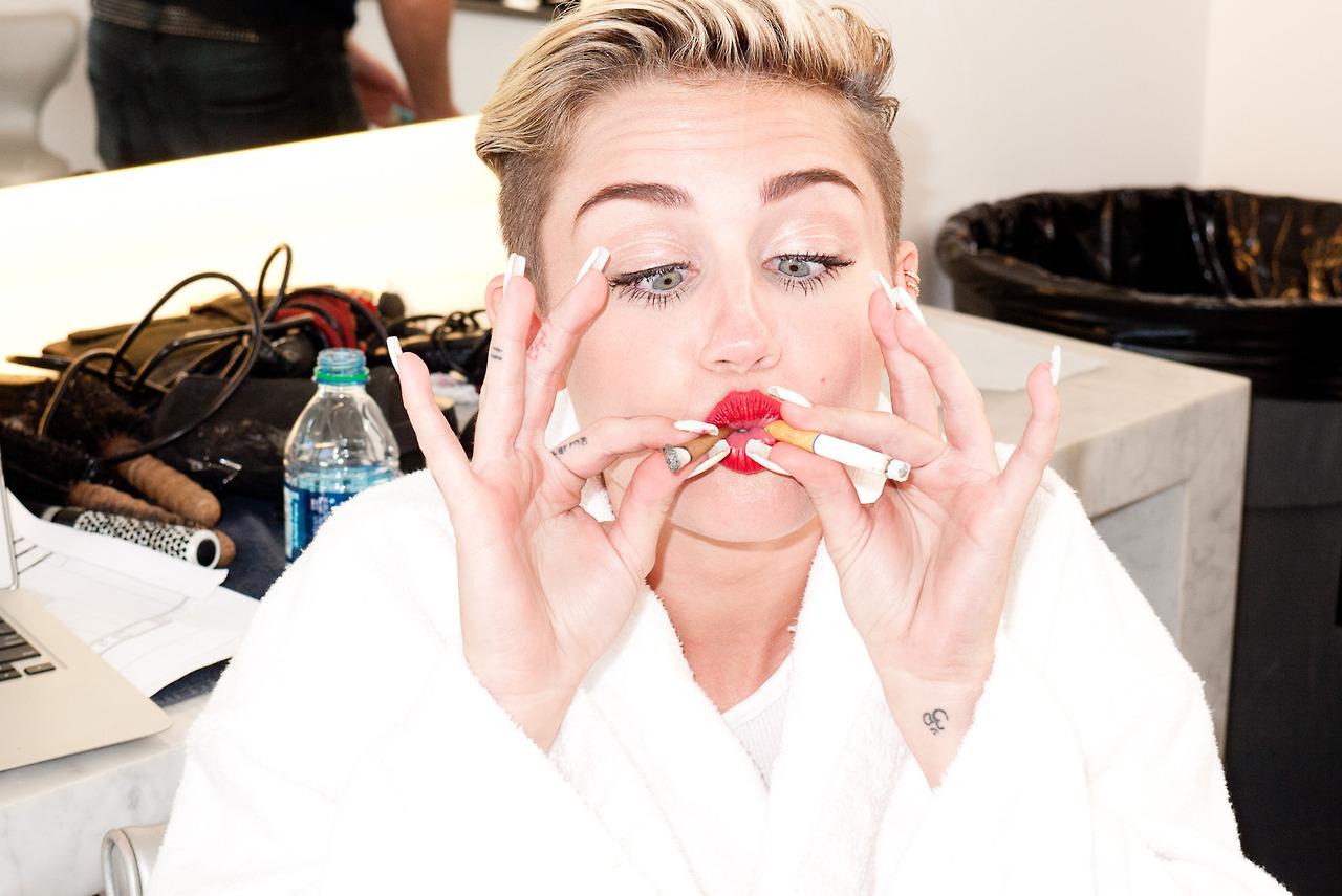 Miley Cyrus See-Through Panties BTS Photoshoot Leaked