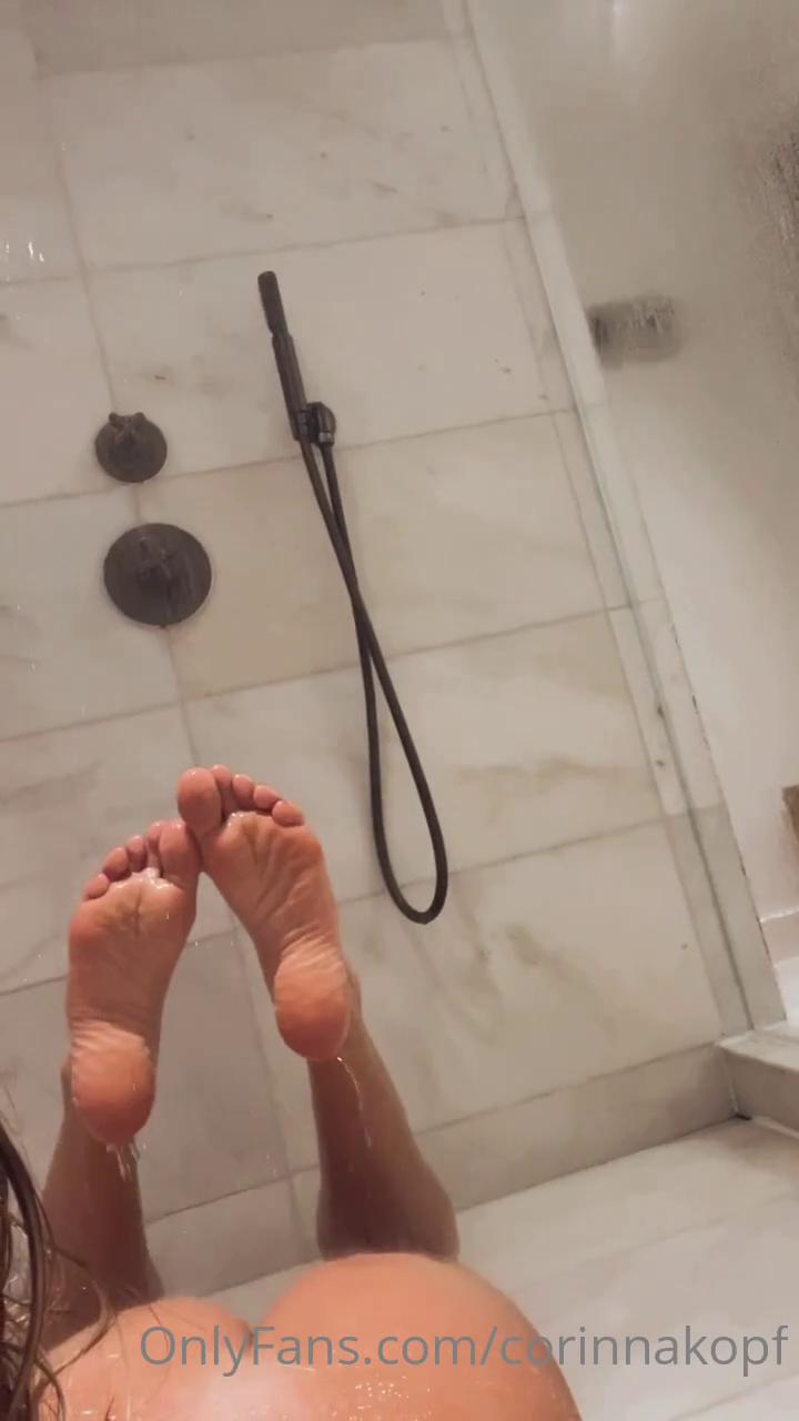 Corinna Kopf Bare Feet Onlyfans Video Leaked