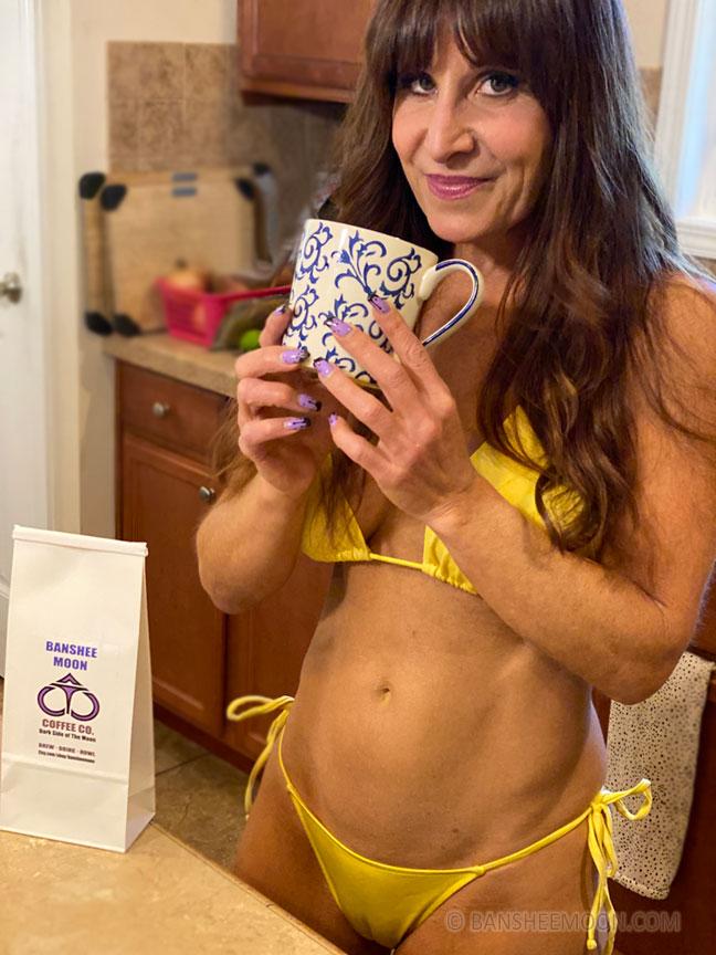 Banshee Moon Onlyfans Bikini Coffee Nude Set Leaked