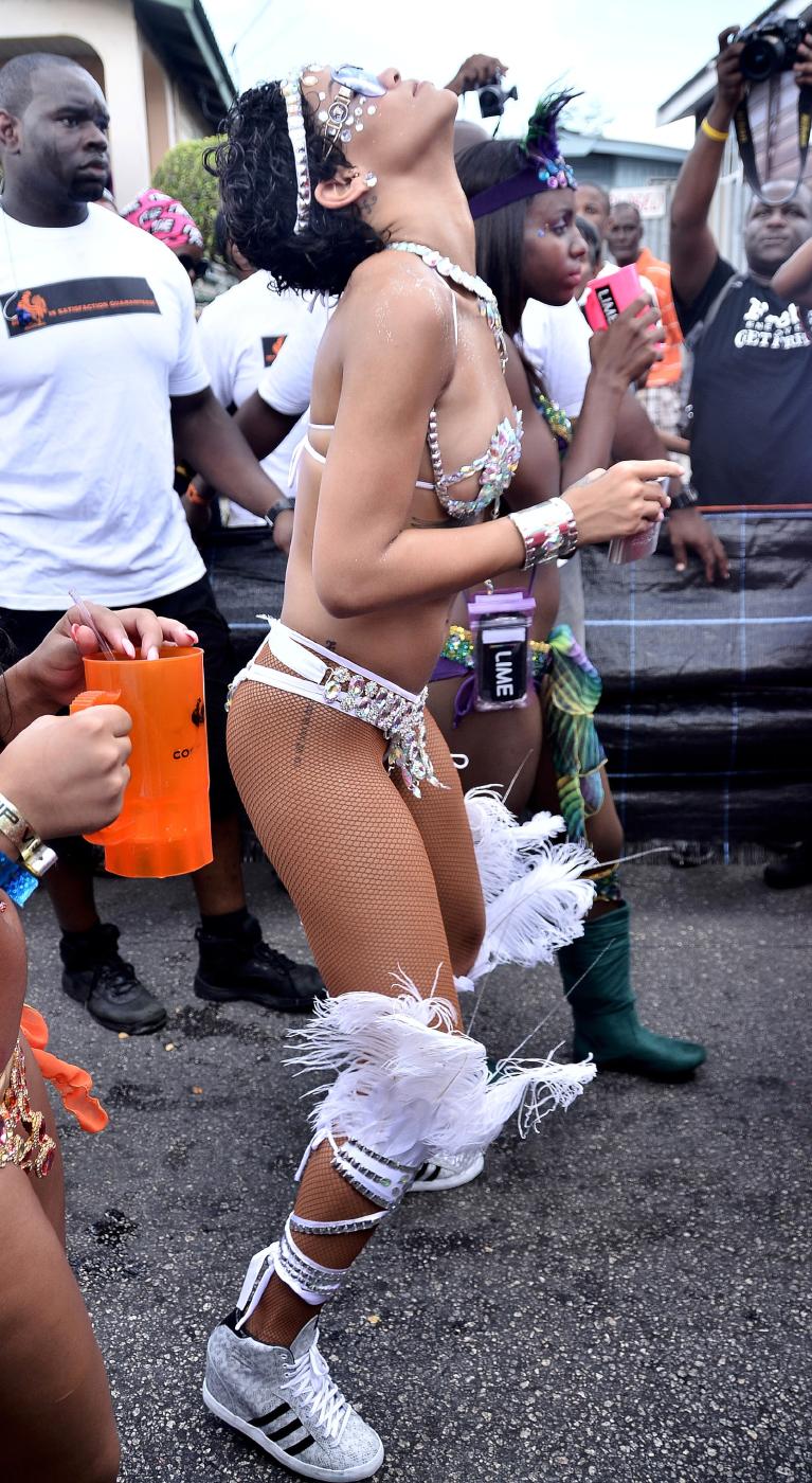 Rihanna Nipple Slip Barbados Festival Photos Leaked