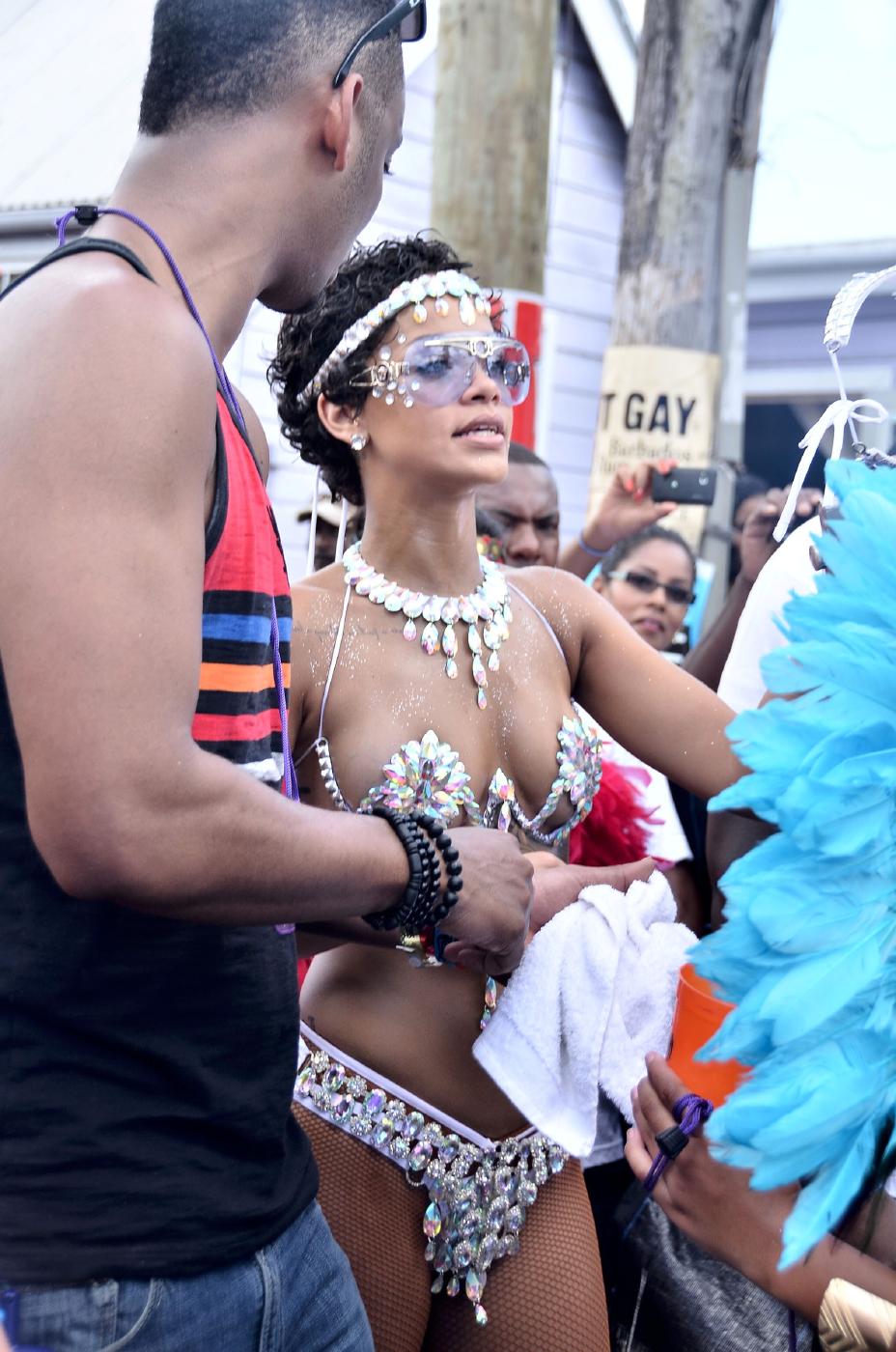 Rihanna Nipple Slip Barbados Festival Photos Leaked