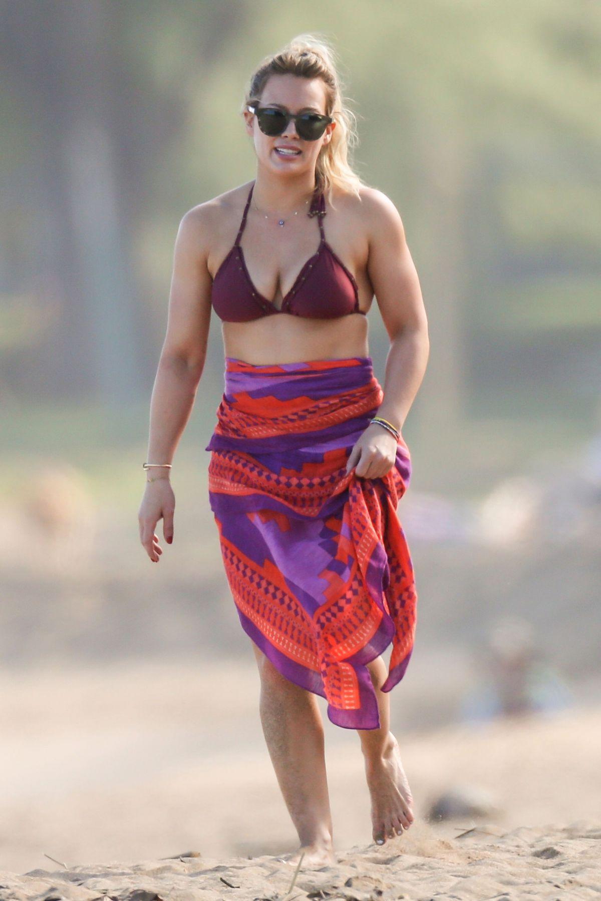 Hilary Duff Candid Bikini Beach Set Leaked