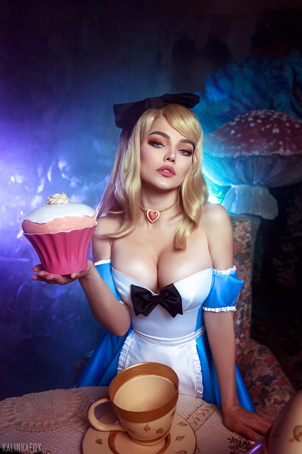 Kalinka Fox Alice in Wonderland Cosplay Set Leaked