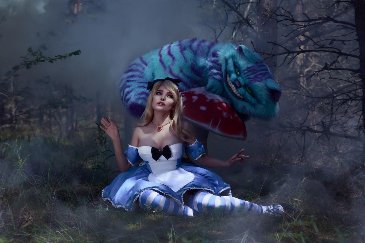 Kalinka Fox Alice in Wonderland Cosplay Set Leaked