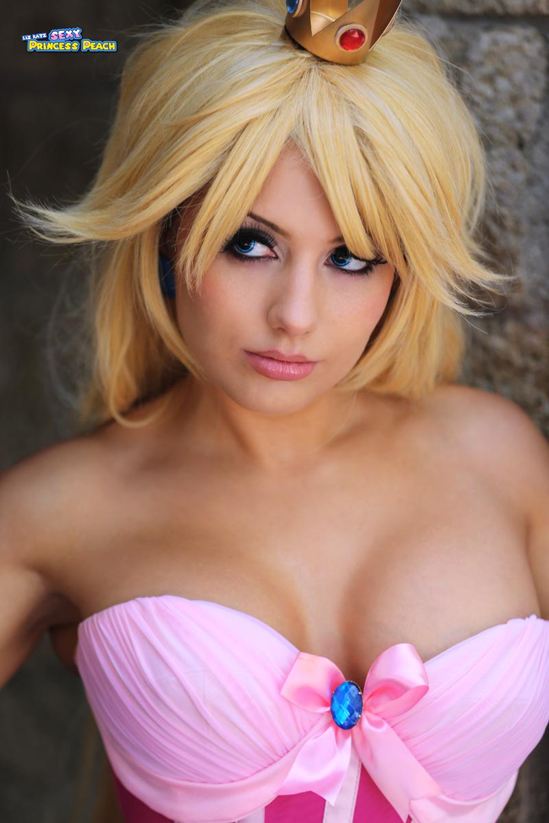 Liz Katz Sexy Princess Peach Cosplay Set Leaked