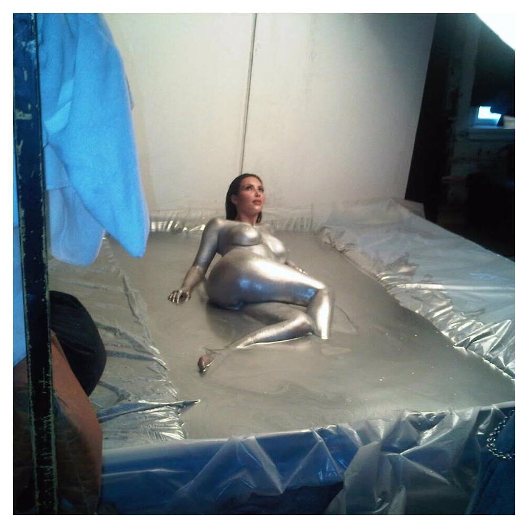 Kim Kardashian Naked Body Painting Outtakes Set Leaked