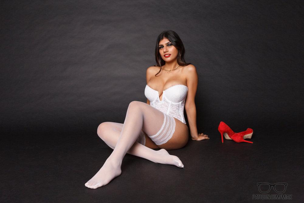 Mia Khalifa Corset Lingerie Photoshoot Patreon Photos