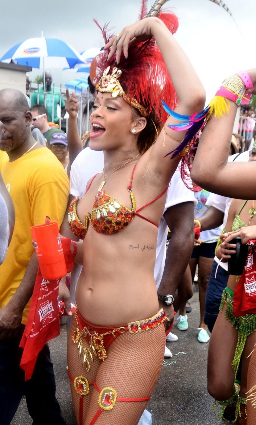 Rihanna Bikini Tease Barbados Festival Photos Leaked