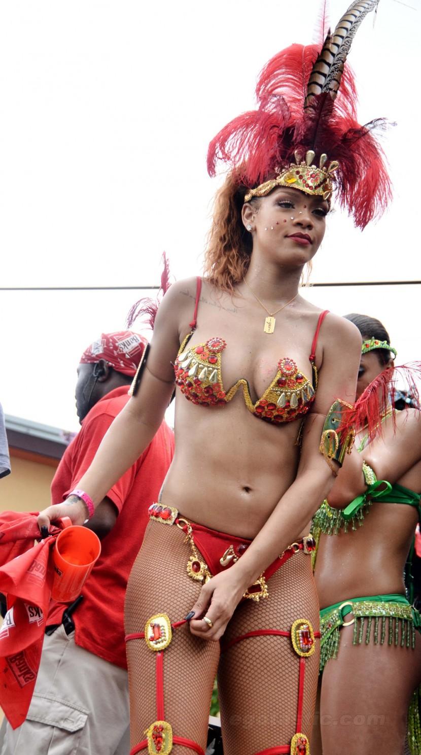 Rihanna Bikini Tease Barbados Festival Photos Leaked