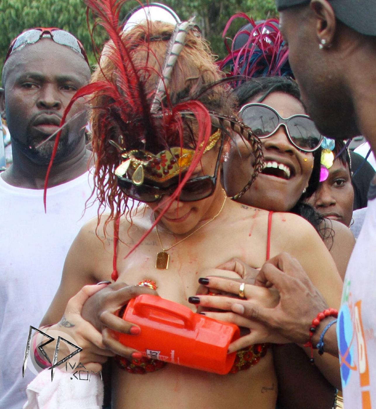 Rihanna Bikini Tease Barbados Festival Photos Leaked