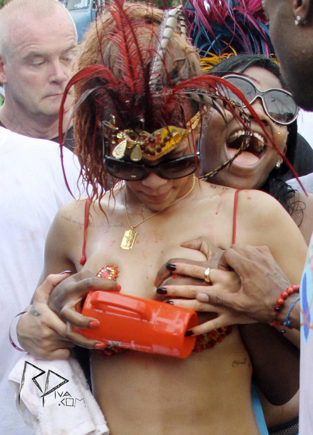 Rihanna Bikini Tease Barbados Festival Photos Leaked