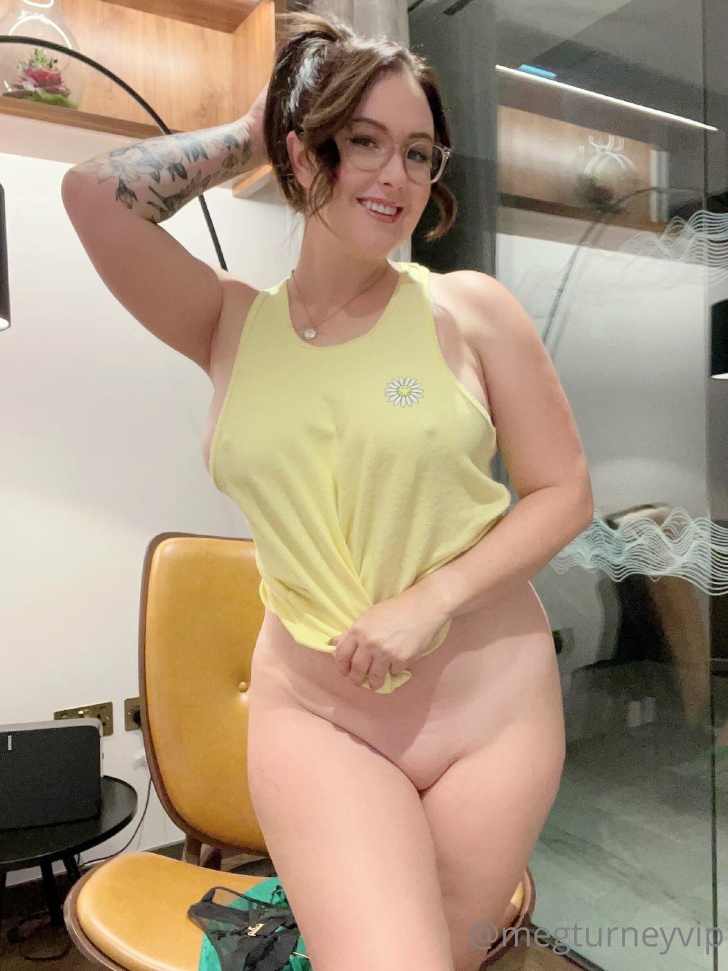 Meg Turney Pussy Tank Top Candids Onlyfans Set Leaked