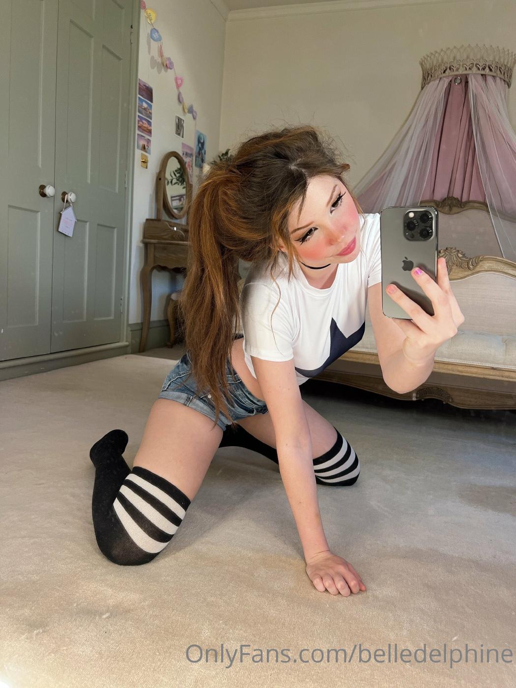 Belle Delphine Star Shirt Onlyfans Photos Leaked