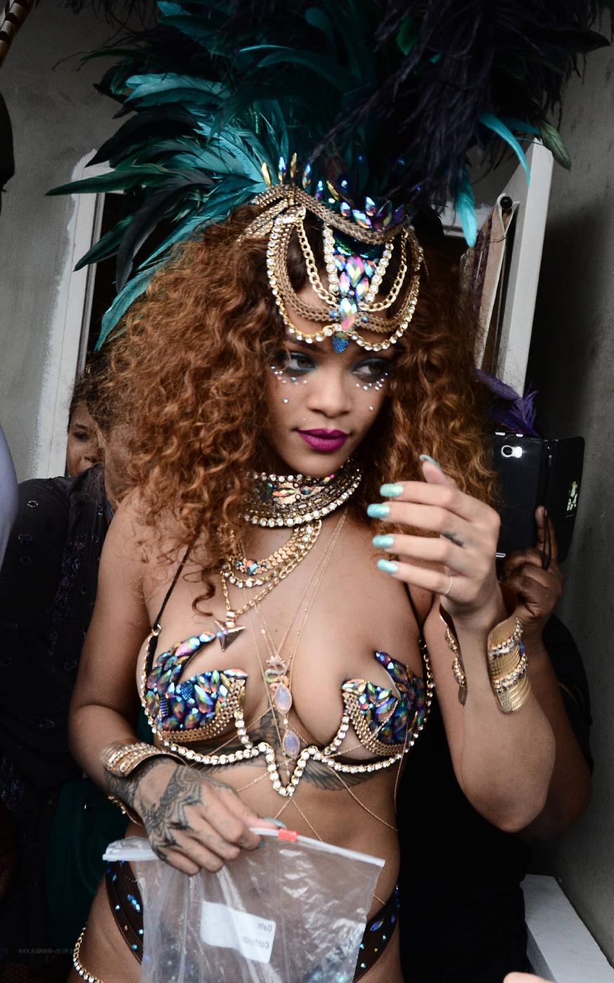 Rihanna Nip Slip Public Bikini Festival Photos Leaked