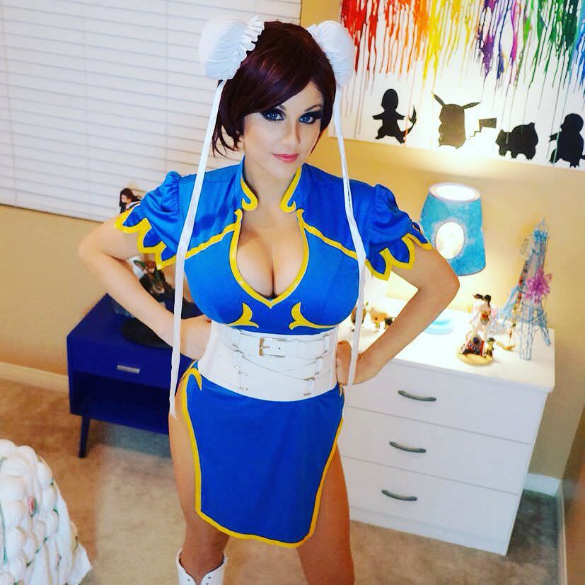 Angie Griffin Nude Supergirl Cosplay leaked!