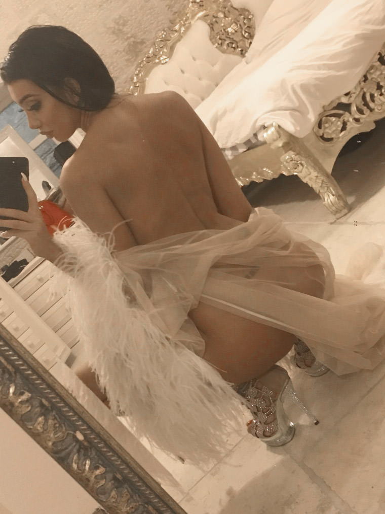 Chloe Khan Nude & Sex Tape Leaked!
