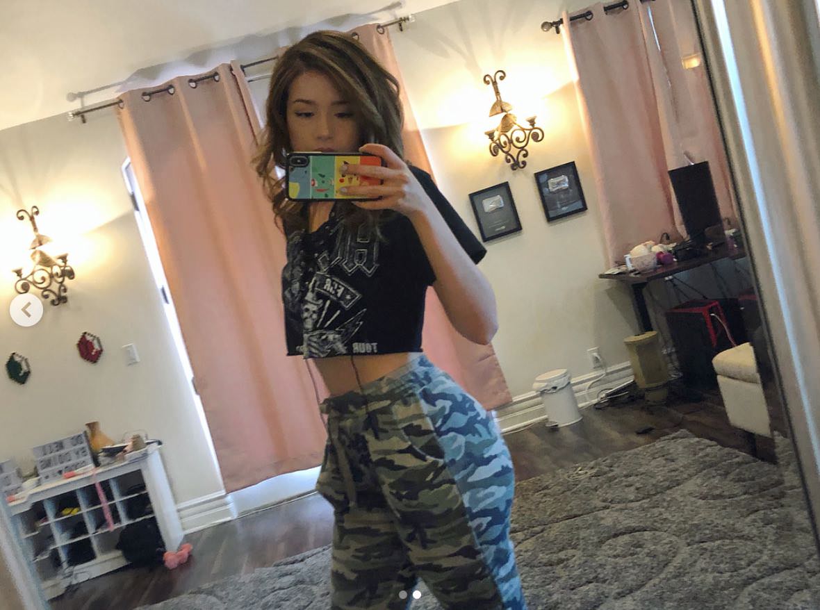 Pokimane Nude Twitch Streamer Leaked!