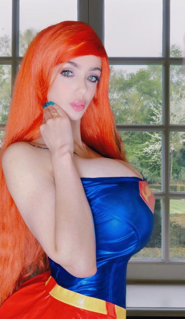Adriana Alencar Nude Cosplay Video and Photos Leaked!