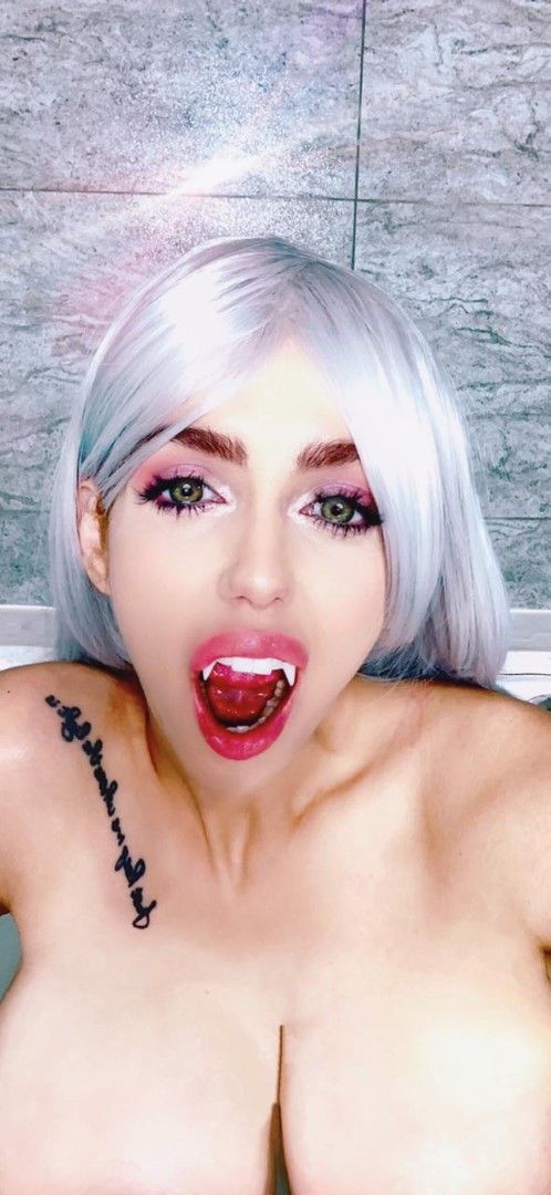 Adriana Alencar Nude Cosplay Video and Photos Leaked!