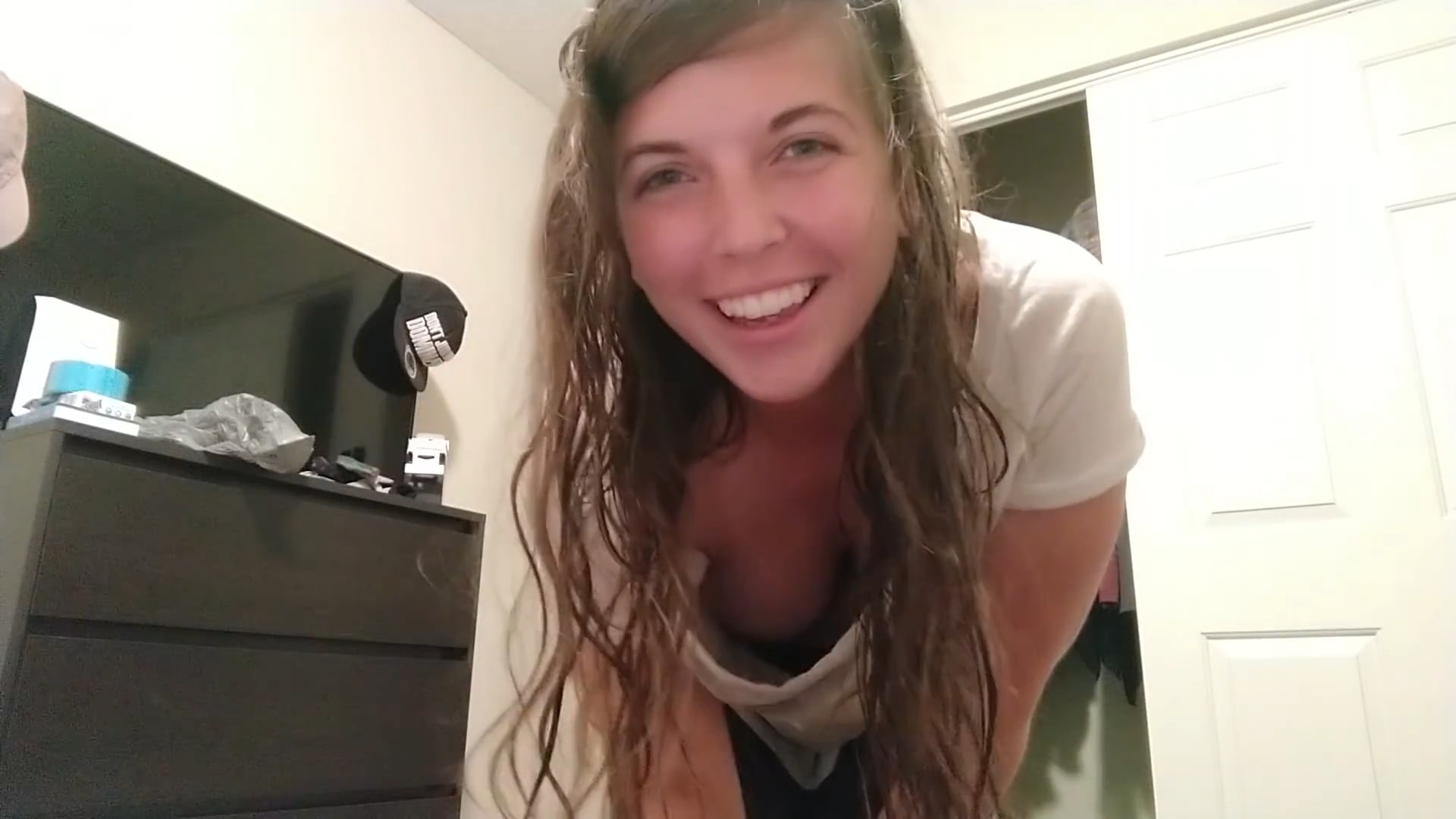 Lisa ASMR Tongue Swirling & Teeth Licking Video Leaked!